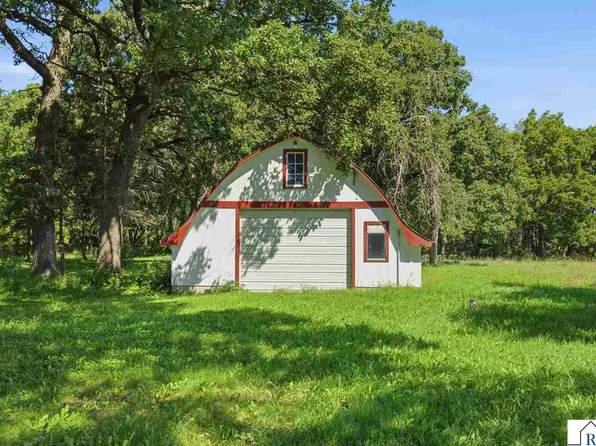 12179 380th Ave, Blue Earth, MN 56013