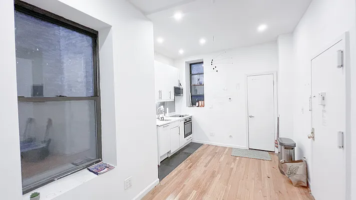 Rented by Brighton Management | media 9