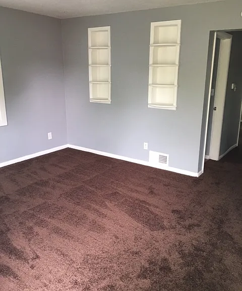 655 N Alton Ave — Photo 9