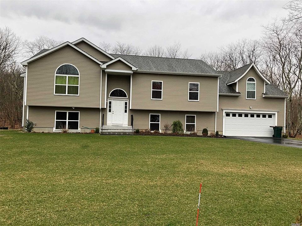 2nd image of 124 S Rugby Dr