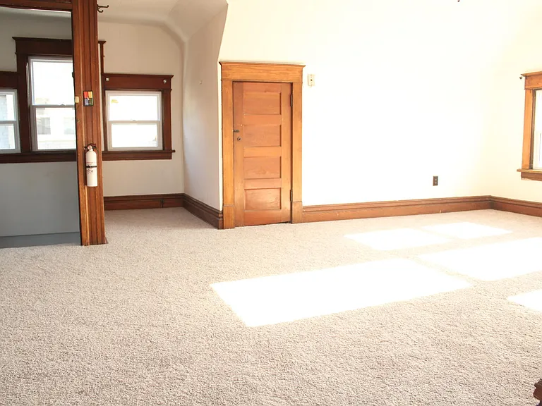 3232 Summit St — Photo 29