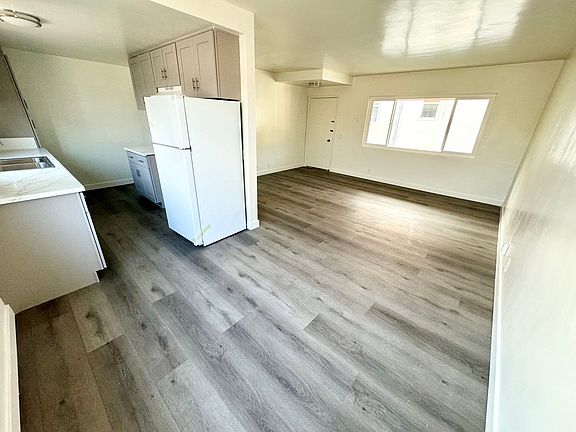 5th image of 460 Solano Ave #4