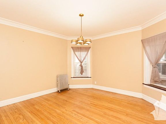 4th image of 4826 N Leavitt St #1