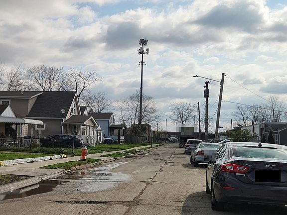 4th image of 12309 Sobieski Ave