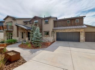 8770 S Sutton Way, Cottonwood heights, UT 84121