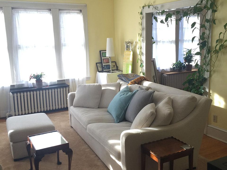 2nd image of 68 Whitman Ave