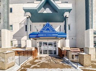 Pointe West The, Edmonton, AB T5T 6B9