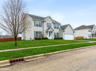 607 Larson Ln, Dekalb, IL 60115