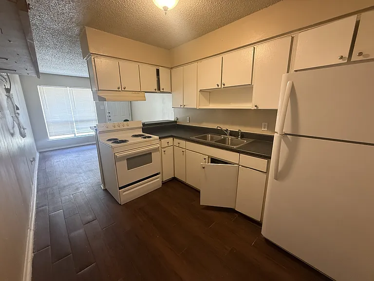 1243 N Lbj Dr #B — Photo 14