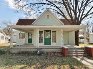 309 S State St, Caney, KS 67333