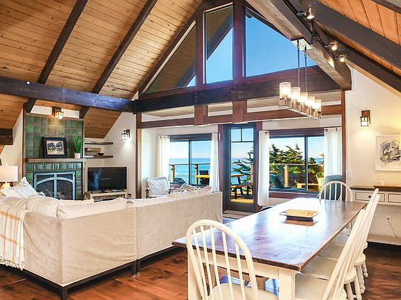 Living/Dining room on 2nd floor leads out to the front deck.