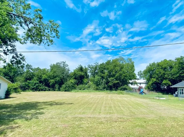 Longino St, Sulphur Springs, TX 75482