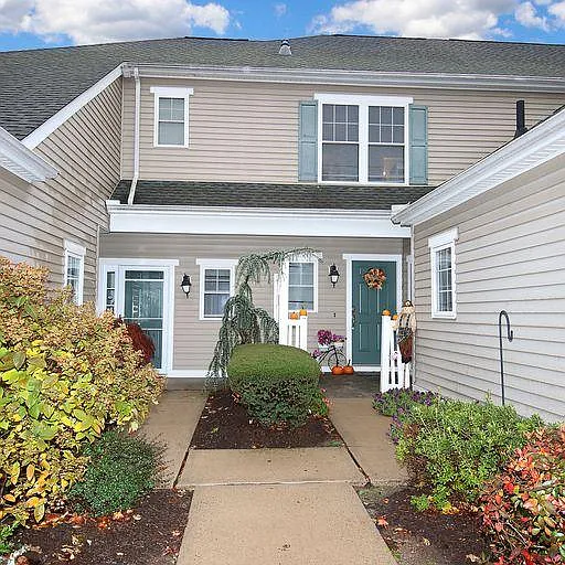 39 Ives St #102
