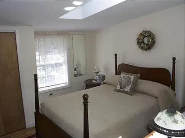 19 Farmhurst Rd, Plymouth, MA 02360