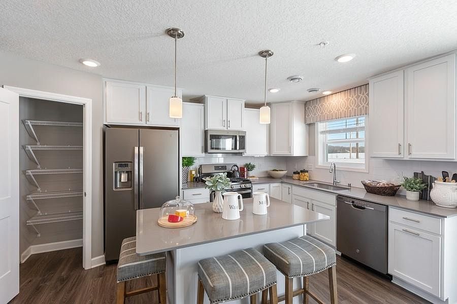 1st image of 21876 Wisteria Way