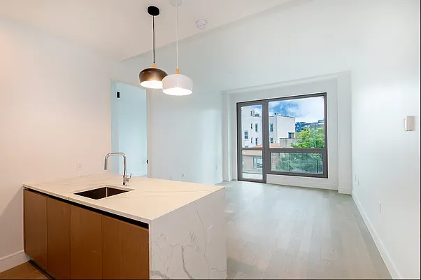 Rented by MaxInvest Real Estate, Inc. | media 13