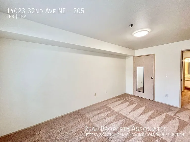Parkway 1 — Photo 12