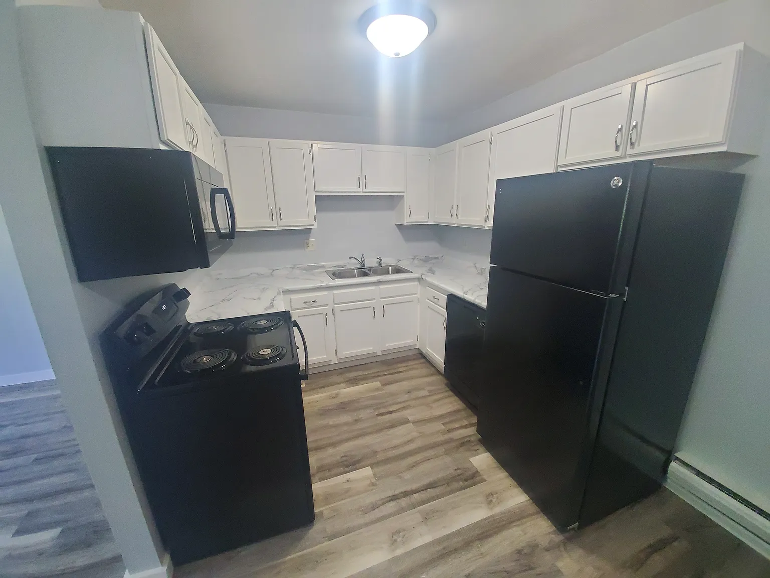 2 bed, 800 sqft, $1,100 — Photo 3
