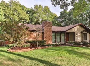 1 Treehill Ct, Ballwin, MO 63021