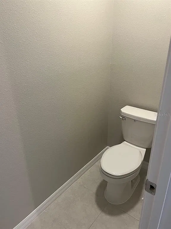 4 bed, 2.0 bath, 1841 sqft, $2,450 — Photo 3