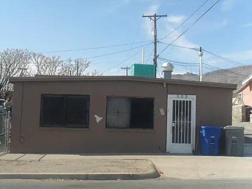 909 N San Marcial St Photo 1