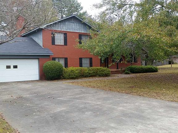 4th image of 305 Martha Gene Dr