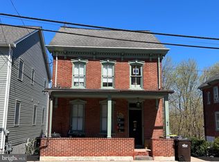 84 Main St, Schwenksville, PA 19473