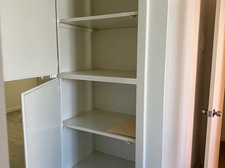 1727 E Villa St #4 — Photo 12