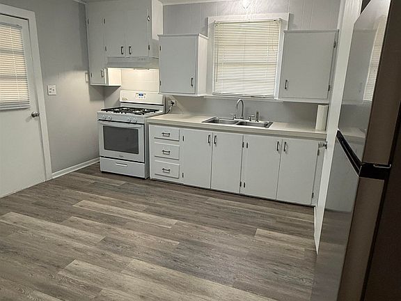4th image of 313 Talbot Ave