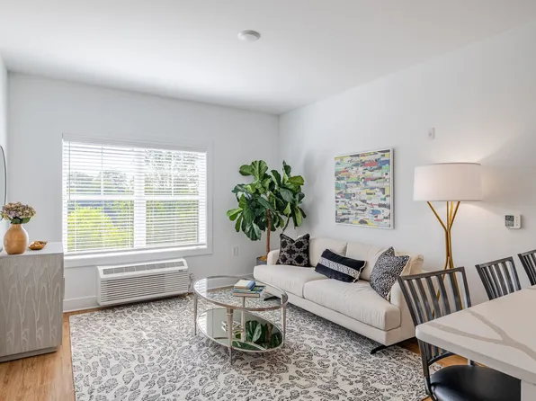 Meridia Upper Main, 115 Main St #352, Lincoln Park, NJ 07035