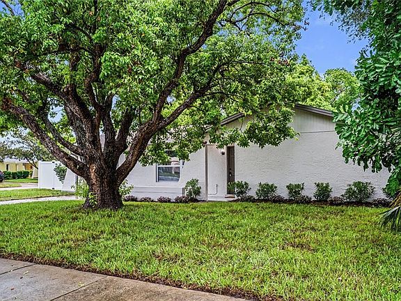 3rd image of 11928 TEMPLE CT