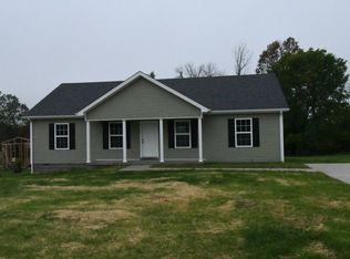 33 Royal Gold Ct, Springfield, KY 40069