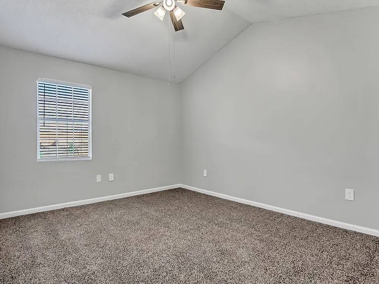 Springlake Apartments — Photo 37
