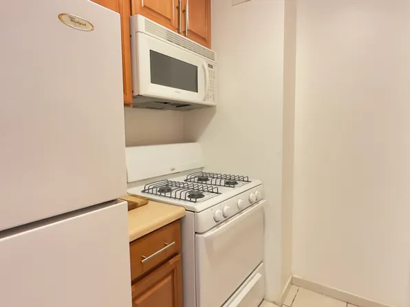 311 East 38th Street 12C image 9 of 10