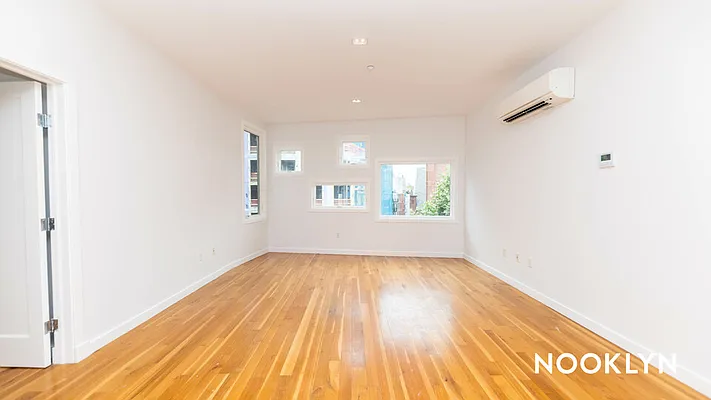 Rented by Nooklyn NYC LLC | media 92