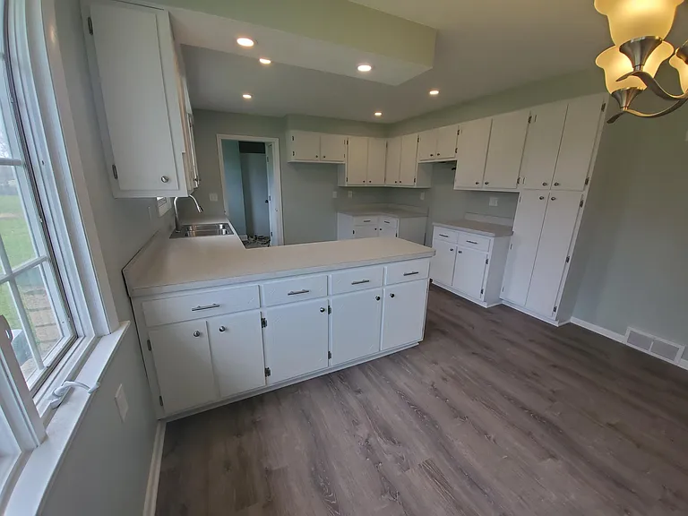 Large eat-in kitchen