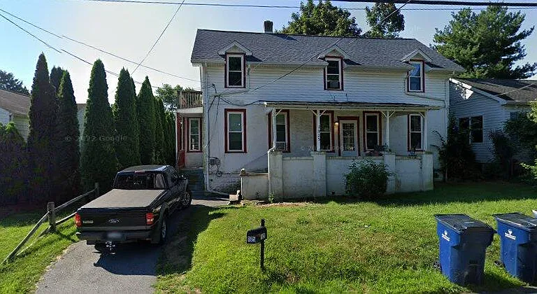 1925 Valley Rd #1 — Photo 1