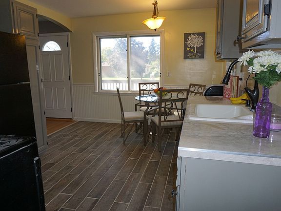 3rd image of 1866 Hamline Ave N
