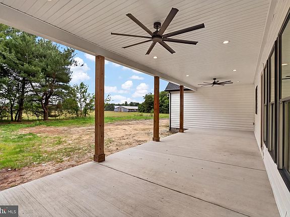 3rd image of 14133 Pepperbox Rd