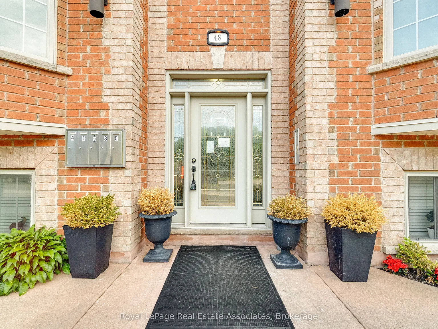 2 bed, $1,975 — Photo 3