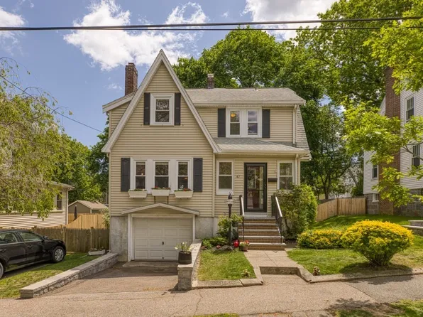 47 Collamore St, Milton, MA 02186