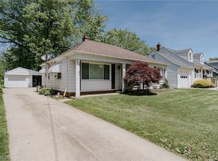 5363 Summit Rd, Lyndhurst, OH 44124