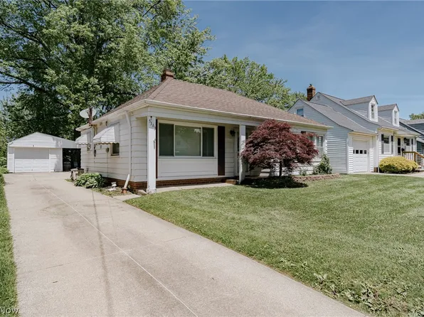 5363 Summit Rd, Lyndhurst, OH 44124