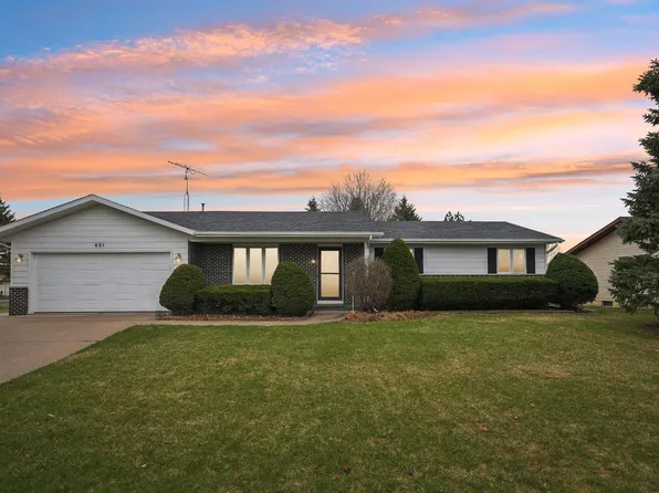 601 Maple Crest LANE, Watertown, WI 53094