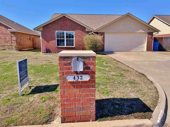 432 NW Granite Ave, Cache, OK 73527