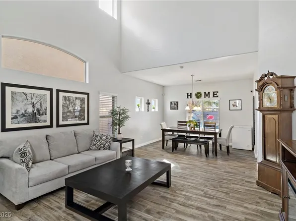 4905 Blue Rose St, North Las Vegas, NV 89081