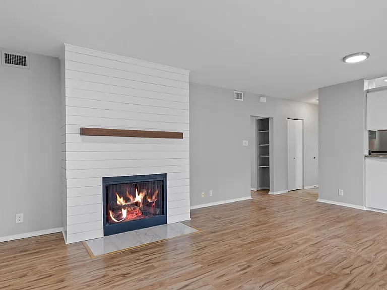 8642 Fredericksburg Rd #405 — Photo 11