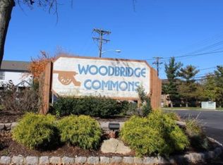 2202 Woodbridge Comns Way, Iselin, NJ 08830