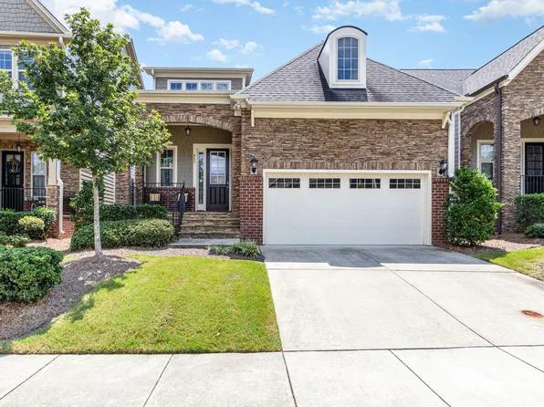 957 Regency Cottage Pl, Cary, NC 27518