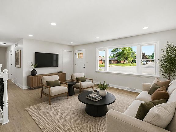 2nd image of 1401 W 55th Ave
